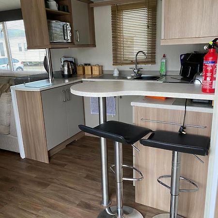 3 Bedroom 2 Bathroom Prestige Caravan Presthaven Sands Talacre Zewnętrze zdjęcie